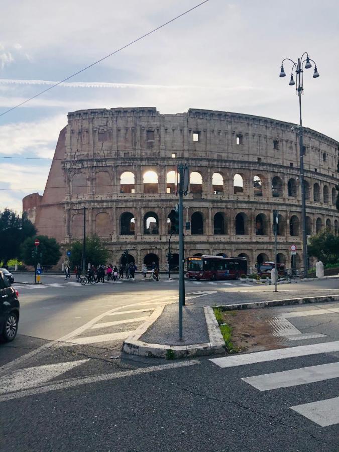 Colosseo Ohana Suite Intero Appartamento Open Space Рим Екстер'єр фото
